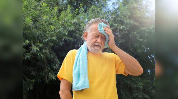 Why do symptoms worsen in summers?
