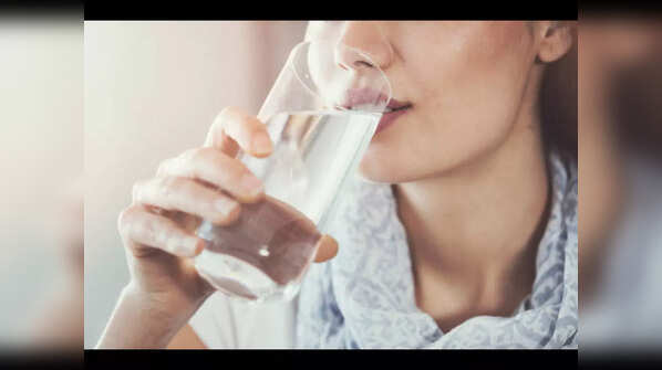 Drinking water while standing causes arthritis!