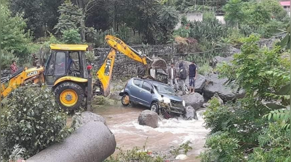 Flash floods, landslides in Himachal