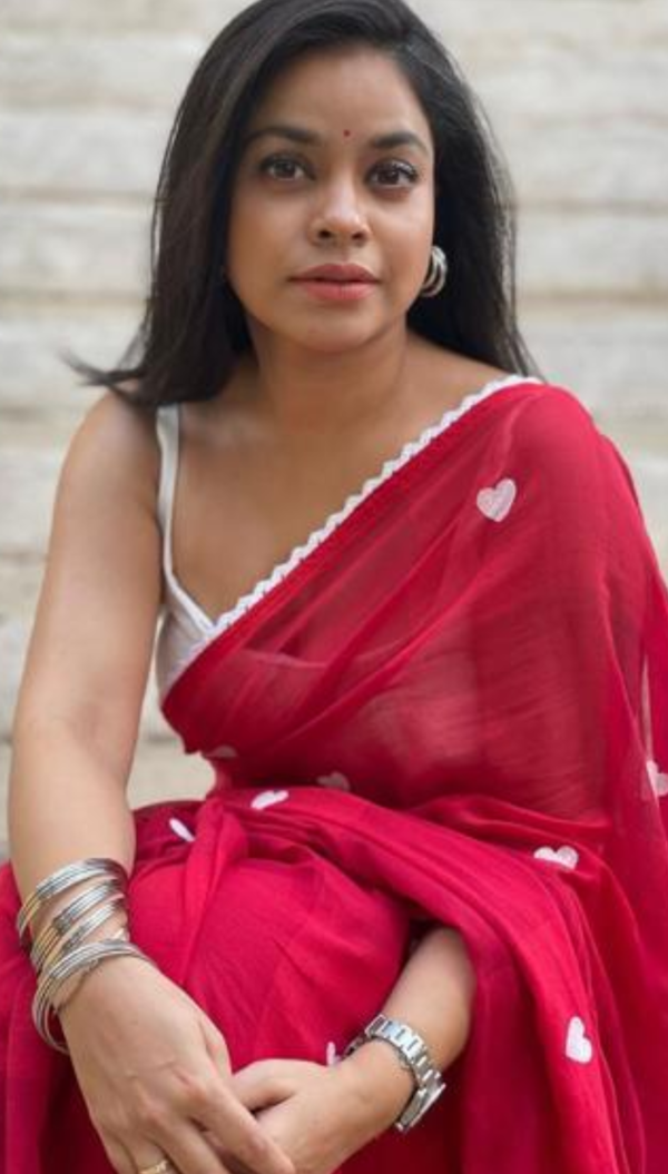 Sumona Chakravarti