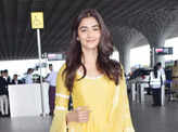 ​#ETimesSnapped: From Pooja Hegde to Vaani Kapoor, paparazzi pictures of your favourite celebs