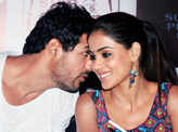 John, Genelia promote 'Force'