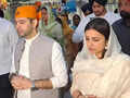 Parineeti Chopra and Raghav Chadha&rsquo;s Golden Temple visit is all over the internet, see pics