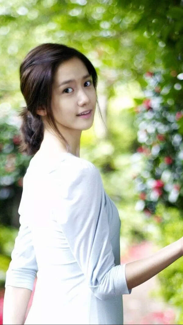 Im Yoon Ah Photos