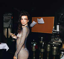 Know more about model-actress Emily Ratajkowski