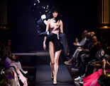 Paris Haute Couture Week: Viktor & Rolf's Fall/Winter 2023-24 show goes viral, see unmissable pictures