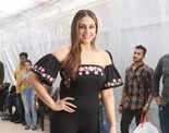 Huma Qureshi stuns in an all-black ensemble at Tarla promotions