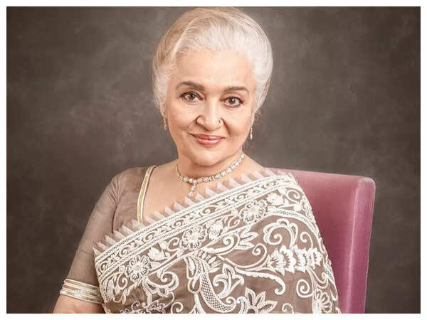 Asha Parekh Stills