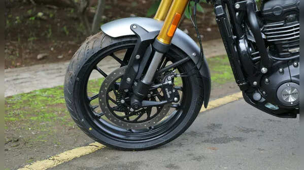 Triumph Speed 400: Suspension