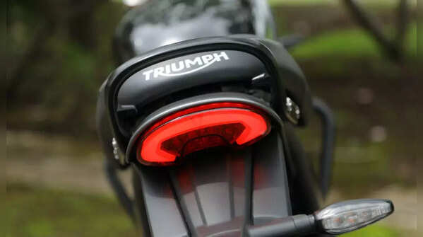 Triumph Speed 400: Colour options