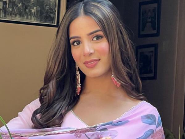 Nikki Sharma Pictures
