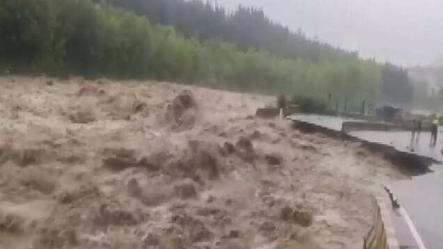 Himachal & Uttarakhand Travel Advisory: Kullu-Manali, Manali-Leh Highway closed