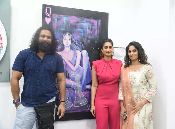 Richard Rishi Stills