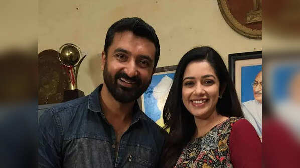 Krisha Shakthivel and Chaya Singh 