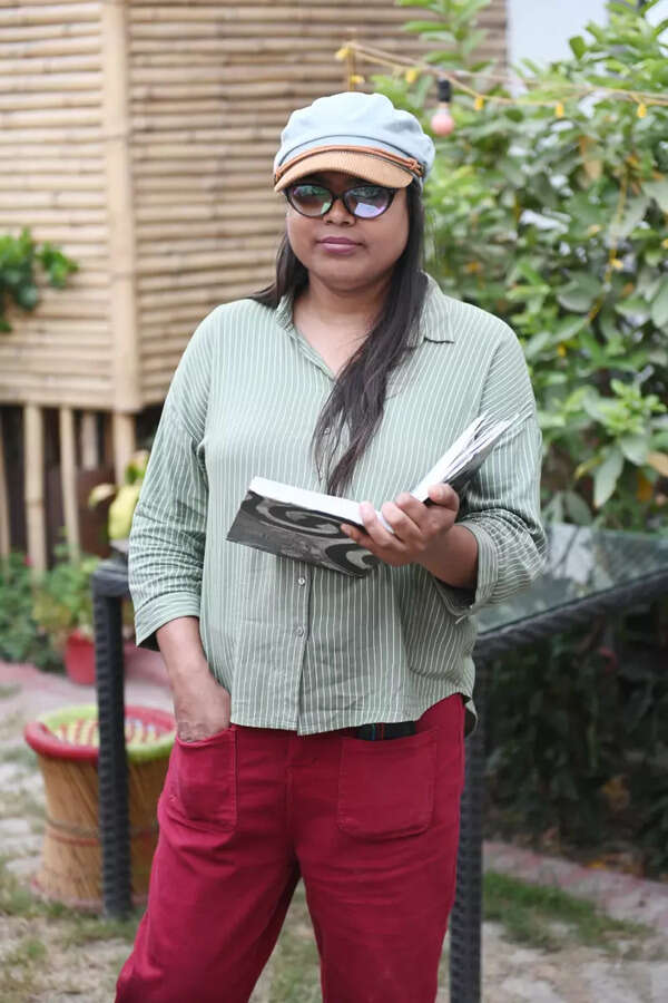 Saher Naaz Photos