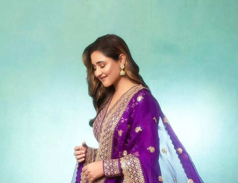 Rashami Desai is the definition of ethnic elegance