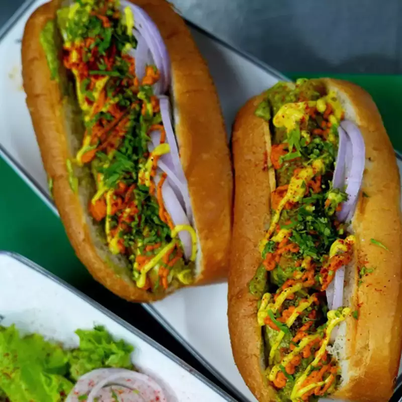 Lucknow Seekh Hot Dogs Recipe: How to Make Lucknow Seekh Hot Dogs Recipe