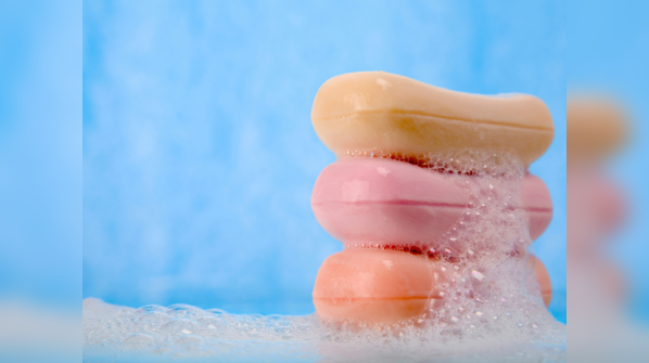 Can soap bars transmit diseases?