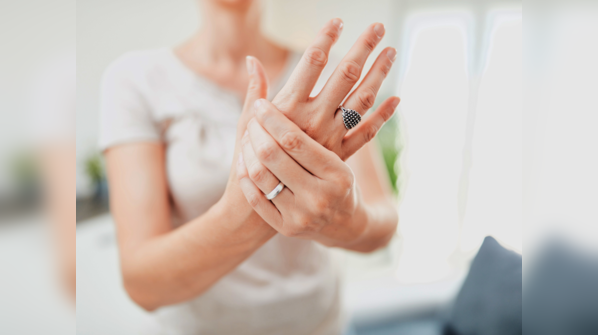 Joint swelling and stiffness