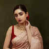 Article image for: Ishaa Saha exudes charm in <i class="tbold">indian outfits</i>