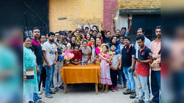 Television show ‘Gouri Elo’ completes 500 episodes; team celebrates