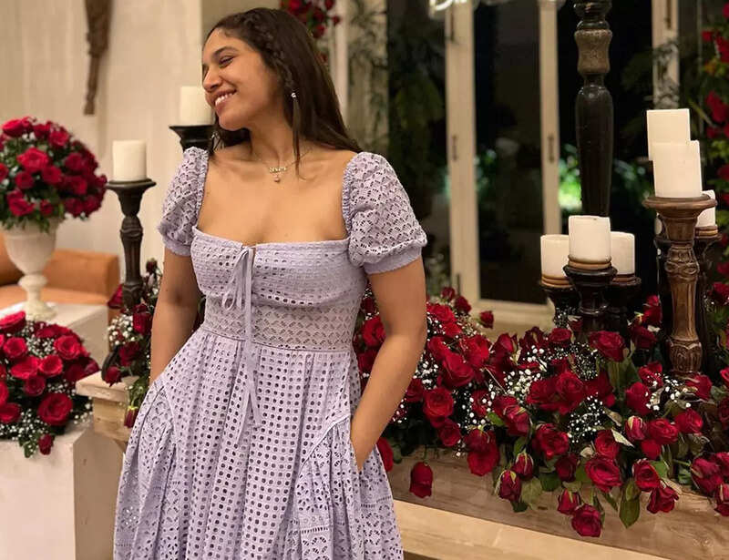 Bhumi Pednekar celebrates her birthday in a room full of red roses, see pictures