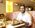 Sharib Hashmi hosts lunch for paparazzi to celebrate the success of ‘Tarla’