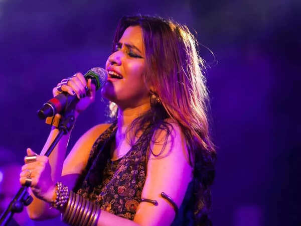Sona Mohapatra Pictures