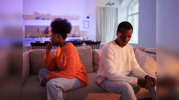 5 stages of a new relationship all married couples miss