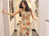 Janhvi Kapoor breaks the internet with her shimmer look in sequin co-ord outfit, see pictures