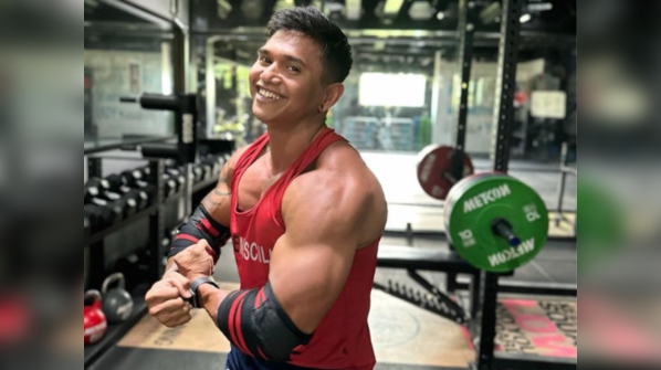Justyn Vicky died when a barbell broke his neck