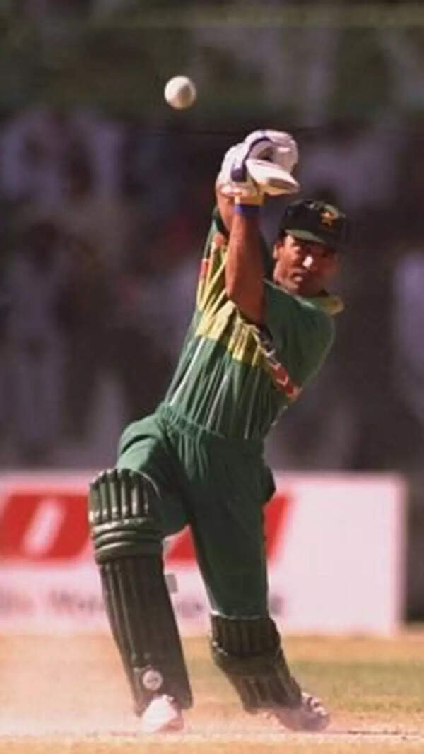 Saeed Anwar Images