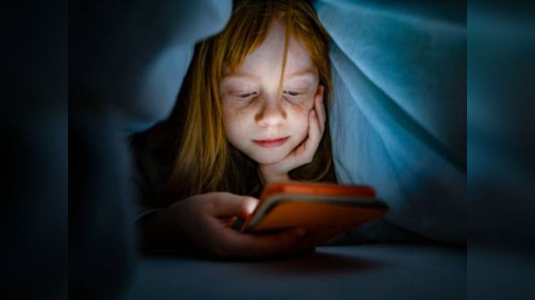 One in four countries has banned smartphones in school: UNESCO estimates