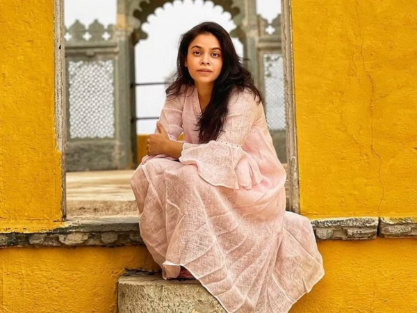 Sumona Chakravarti