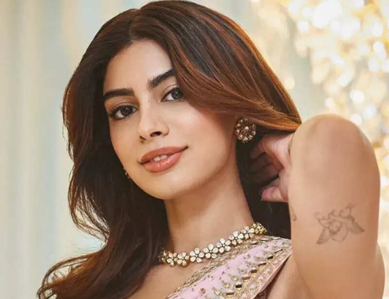 ​Khushi Kapoor radiates elegance in ethnic ensemble​