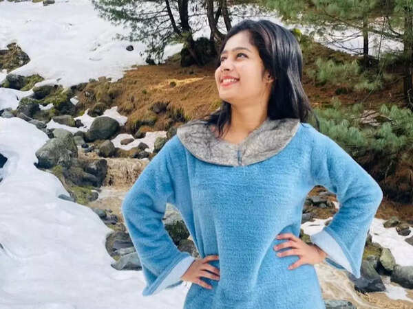 Janany Kunaseelan Images