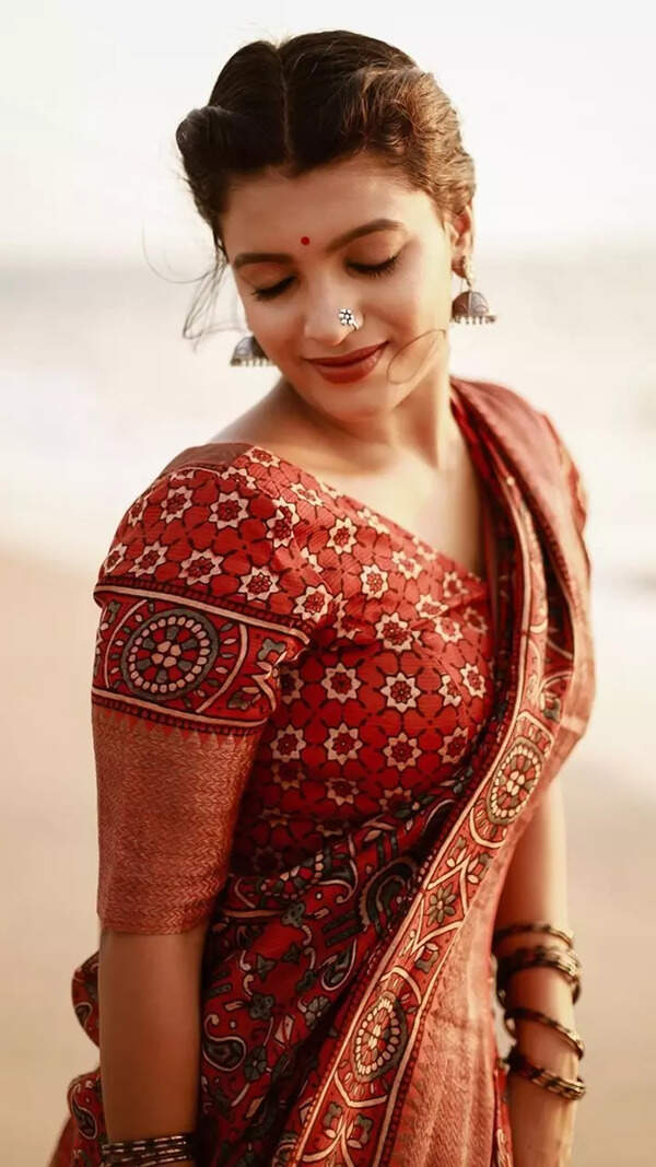 Saju Stills