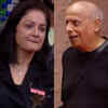 Dad Mahesh Bhatt's entry in the house to meet Pooja