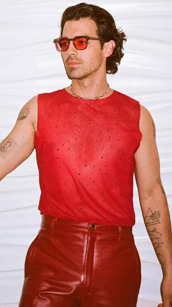 Joe Jonas Pictures