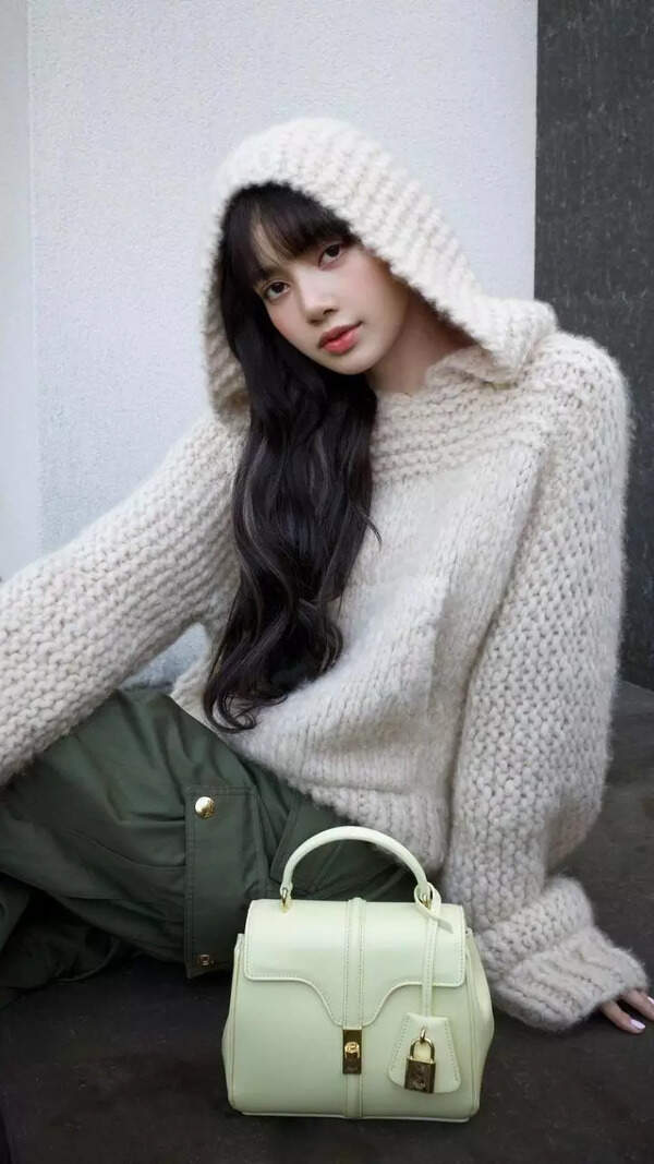 Lalisa Manoban Photos