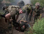​Ukrainian troops prepare for counterattack​