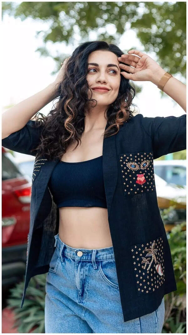 Esha Kansara