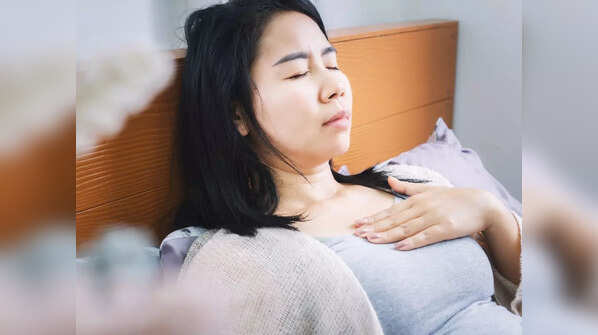 Feeling burning sensation after every meal? These can be the real reasons