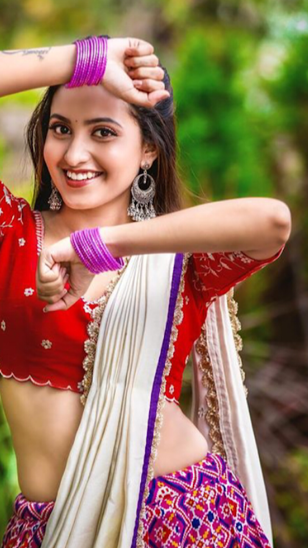 Deepika Pilli Wallpapers