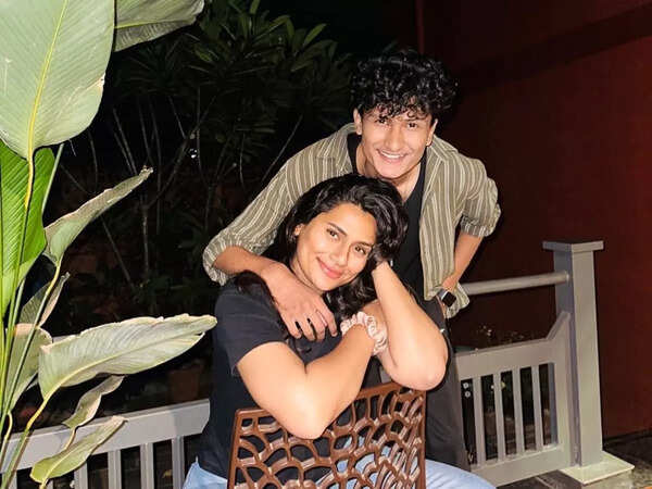 Shweta Kharat Photos