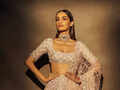 ​Manushi Chhillar's ethnic ensemble turns heads and captures hearts​