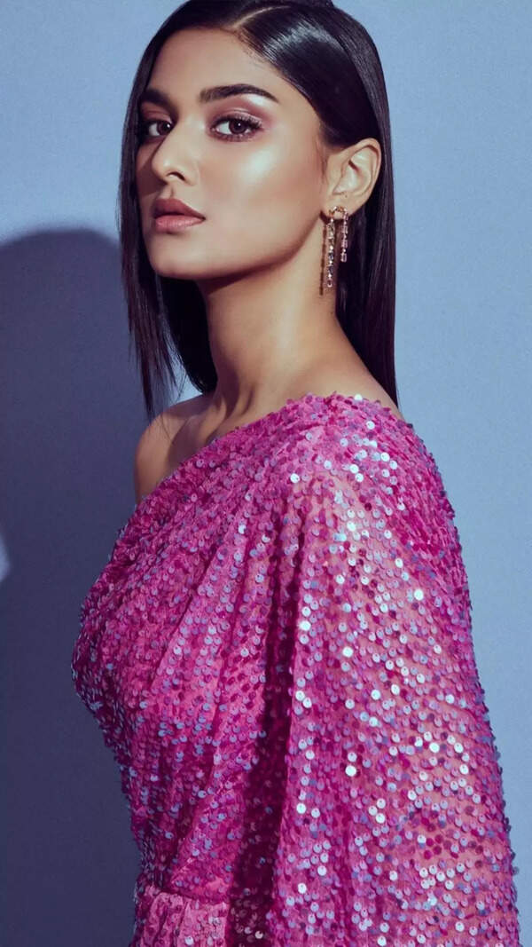 Saiee Manjrekar