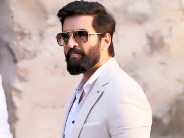 Santhanam Stills