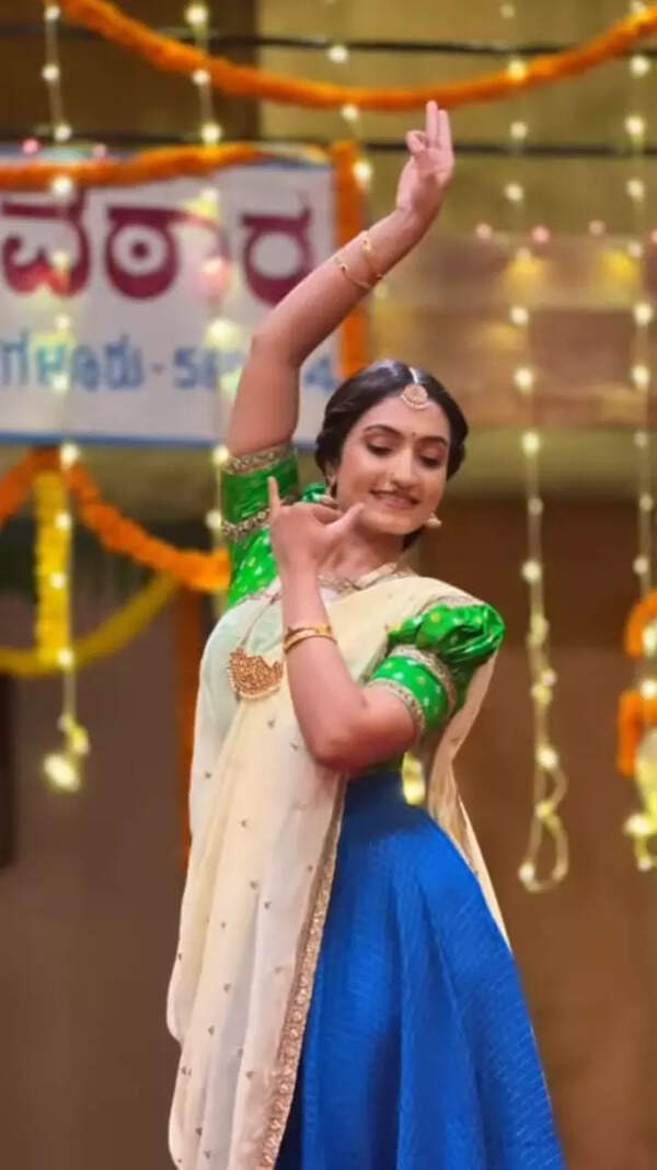 Seetha Wallpapers