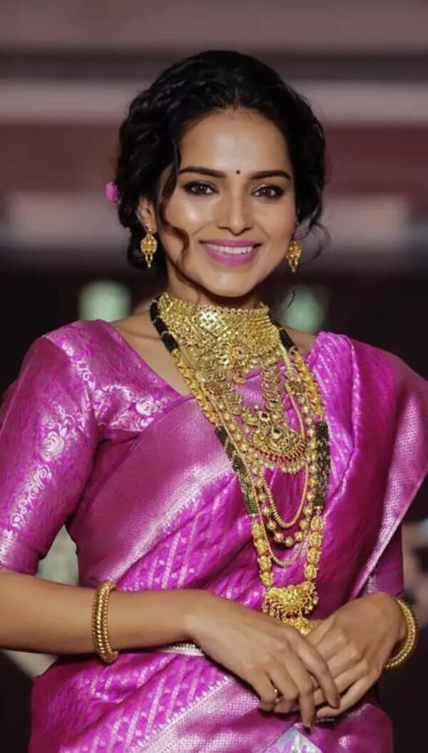 Titeeksha Tawde Wallpapers